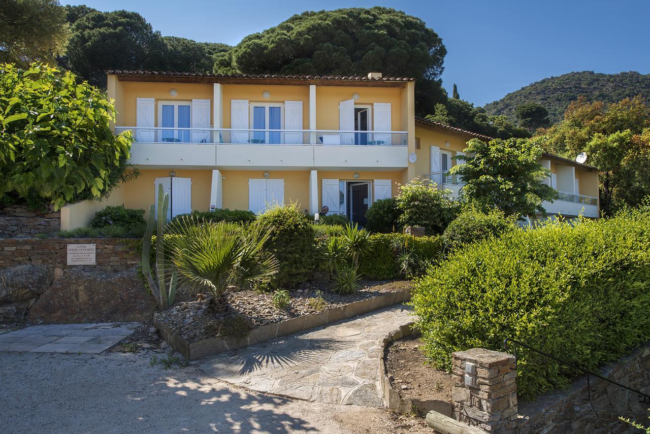Hotel Hôtel-club Du Domaine D'aiguebelle, Ussim